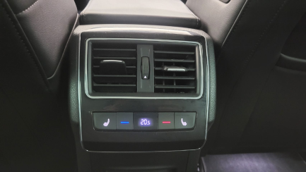 Zdjęcie przedmiotu: Skoda Superb 2.0 TDI SCR 4x4 L&K DSG