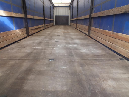 Zdjęcie przedmiotu: KRONE SD Curtain trailer