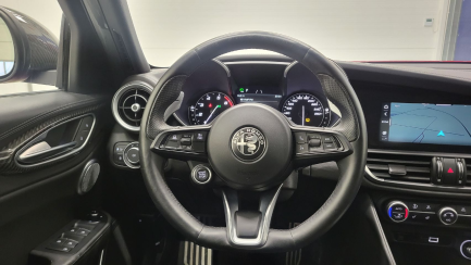 Zdjęcie przedmiotu: ALFA ROMEO GIULIA 2.0 Turbo Veloce TI Q4 aut Pojazd po długotrwałym postoju!