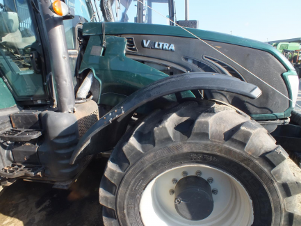Zdjęcie przedmiotu: VALTRA T213 VERSU agricultural tractor