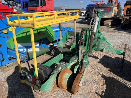 Zdjęcie przedmiotu: Rowkowa sadzarka leśna Masarykův les Křtiny RZS-1 