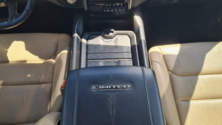 Zdjęcie przedmiotu: Dodge Ram 1500 5.7 4x4