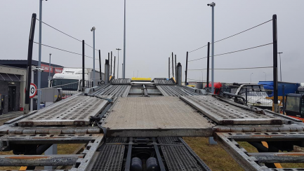 Zdjęcie przedmiotu: PACKAGE AUCTION SCANIA P 380 LB4x2 MLB + Silver Car trailer SRBU 62