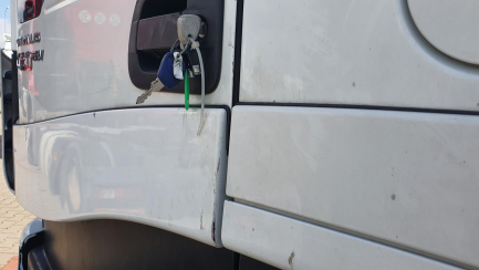 Zdjęcie przedmiotu: Iveco AS440T/P 4x2 Hi-Way