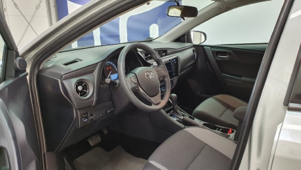 Zdjęcie przedmiotu: Toyota Auris Kombi 1.6 Active MS