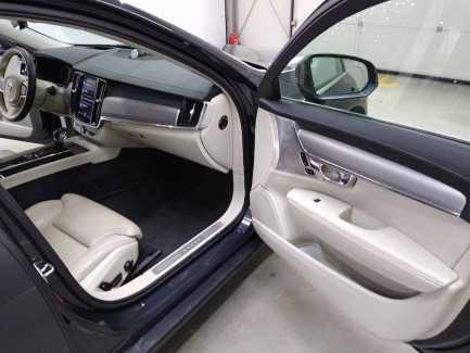 Zdjęcie przedmiotu: Volvo V90 2.0 D5 Inscription AWD Getr