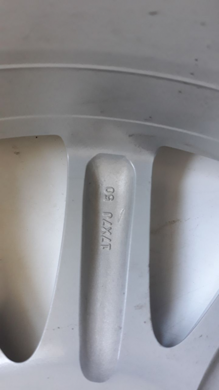 Zdjęcie przedmiotu: Rims MAZDA 7Jx17 ET50 - 4 pieces