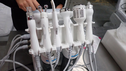 Zdjęcie przedmiotu: Aquapeel 6 in 1 aesthetic medicine treatment device