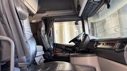 Zdjęcie przedmiotu: SCANIA S580 E6 26.0t LA 6x2 NA