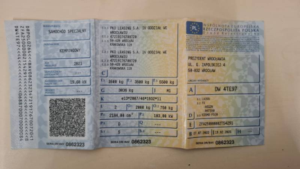 Zdjęcie przedmiotu: LAIKA KOSMO E6d-F 3.5t F510 Alkowa