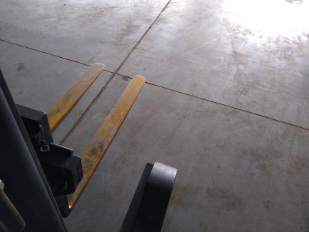 Zdjęcie przedmiotu: W&oacute;zek widłowy wysokiego składowania OM XR 14 ac