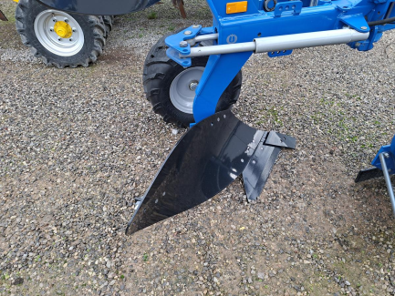 Zdjęcie przedmiotu: OVERUM CX-H4 reversible plough