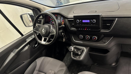 Zdjęcie przedmiotu: RENAULT Trafic Combi 2.0 dCi E6d 3.1t L2 Equilibre