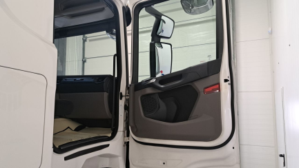 Zdjęcie przedmiotu: SCANIA R450 E6 20.1t LA 4x2 NA Highline