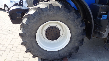 Zdjęcie przedmiotu: NEW HOLLAND T7.230 AutoCommand agricultural tractor