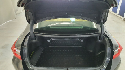 Zdjęcie przedmiotu: Lexus RC300 F Sport