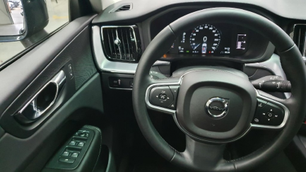 Zdjęcie przedmiotu: Volvo XC60 Kombi D4 SCR Momentum aut