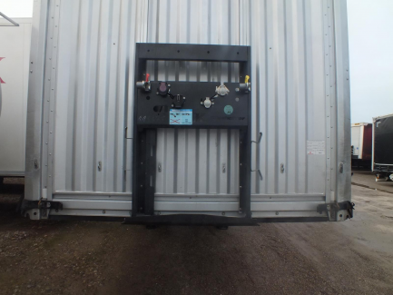 Zdjęcie przedmiotu: AUKCJA DNIA Naczepa kurtynowa MEGA KASSBOHRER MEGA ME