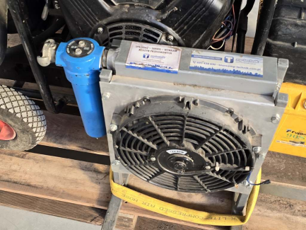 Zdjęcie przedmiotu: Atmos PB82 screw compressor