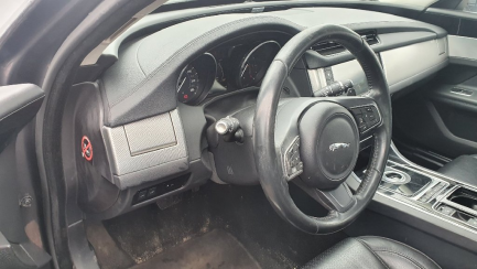 Zdjęcie przedmiotu: Jaguar Xf 2.0 i4D Portfolio aut