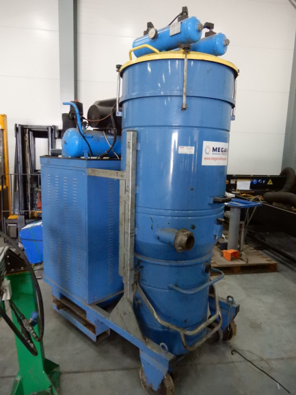 Zdjęcie przedmiotu: Vacuum cleaner DELFIN MANUFACTURERS OF INDUSTRIAL VACUUMS HEAVY DUTY ASDG300SEPN