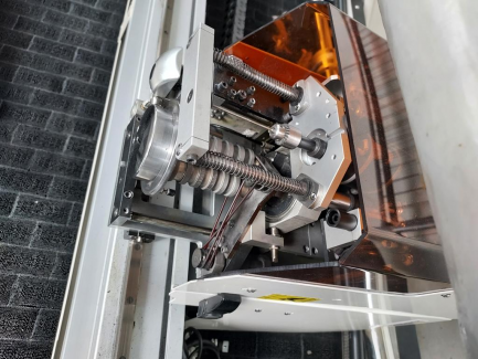 Zdjęcie przedmiotu: The cutter cutter is used in factories specializing in sewing or cutting elements of underwear, toys, footwear, furniture and car upholstery AGMS HY-HC 1707