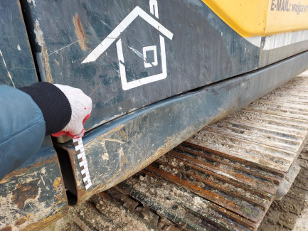 Zdjęcie przedmiotu: Crawler excavator Hyundai ROBEX 210 LC-9