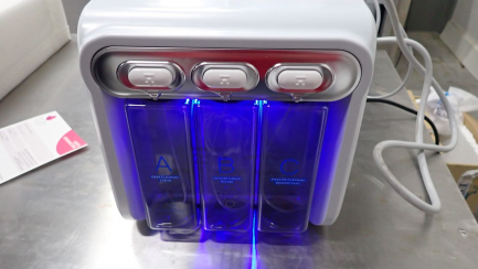 Zdjęcie przedmiotu: Aquapeel 6 in 1 aesthetic medicine treatment device