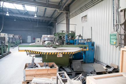 Zdjęcie przedmiotu: Technological line for the production of SICODAN condensers CONDENSER line