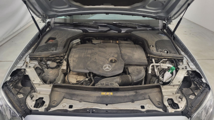 Zdjęcie przedmiotu: Mercedes-benz E 220 d 4-Matic 9G-TRONIC