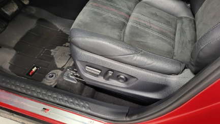 Zdjęcie przedmiotu: Toyota C-HR 1.8 Hybrid GPF GR Sport