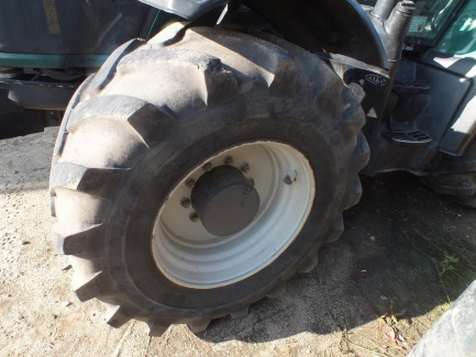 Zdjęcie przedmiotu: VALTRA T213 VERSU agricultural tractor