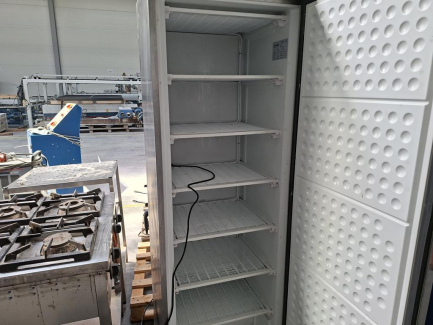 Zdjęcie przedmiotu: A set of catering equipment
