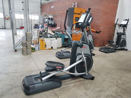 Zdjęcie przedmiotu: STAR TRAC sports equipment set 1x TREADMILL + 3x ORBITREK