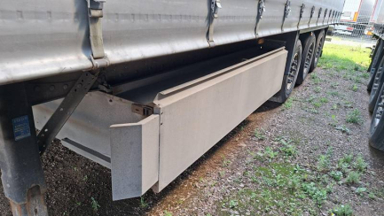 Zdjęcie przedmiotu: SCHMITZ SCB*S3T Dropside