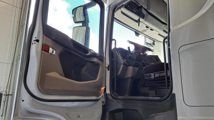 Zdjęcie przedmiotu: SCANIA R460 Super A 4x2 B E6 18.0t