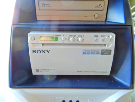 Zdjęcie przedmiotu: GE Ultrasound Korea ultrasound machine. Ltd. LOGIQ S8 R1 is R2 UPG