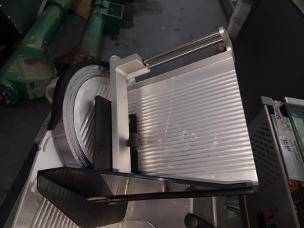 Zdjęcie przedmiotu: Lady chłodnicze z krajalnicą do wędlin i ser&oacute;w