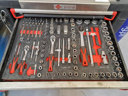 Zdjęcie przedmiotu: Workshop equipment set