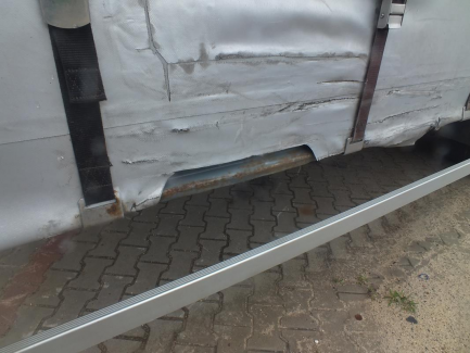 Zdjęcie przedmiotu: Przyczepa skrzyniowa i kurtynowa z osiami centralnymi PLANDEX PTL 18