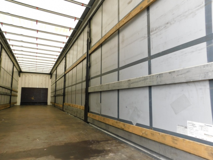 Zdjęcie przedmiotu: KRONE SD Curtain semitrailer