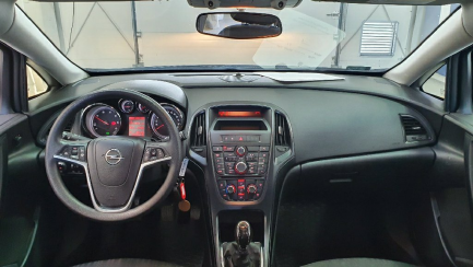 Zdjęcie przedmiotu: Opel Astra IV 1.6 CDTI Essentia Sports Tourer 12-16