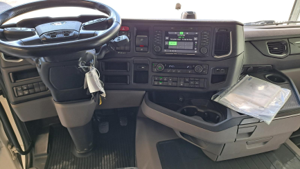 Zdjęcie przedmiotu: SCANIA R460 E6 18.0t Highline