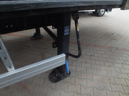 Zdjęcie przedmiotu: KAESSBOHRER MAXIMA Curtain trailer