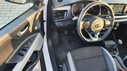 Zdjęcie przedmiotu: Kia STONIC 1.4 L