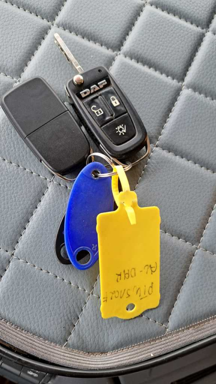 Zdjęcie przedmiotu: DAF XF 480 E6 21.0t FT Space Cab Low Deck