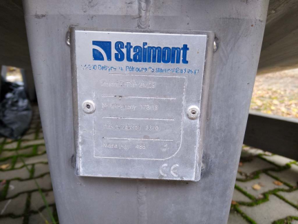 Zdjęcie przedmiotu: A line for the production of juices consisting of three units: sorting, grinding and squeezing juice as well as juice packaging and packing.