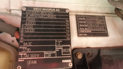 Zdjęcie przedmiotu: Iveco AS440T/P 4x2 Hi-Way