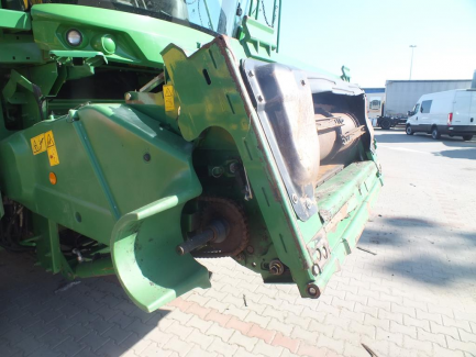 Zdjęcie przedmiotu: JOHN DEERE S690 S600 harvester + header JOHN DEERE model 635R with a header carriage