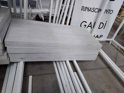 Zdjęcie przedmiotu: Wyposażenie meblowe do sklepu 